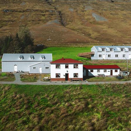 Wilderness Center / Obyggthasetur Islands Hotel Exterior foto