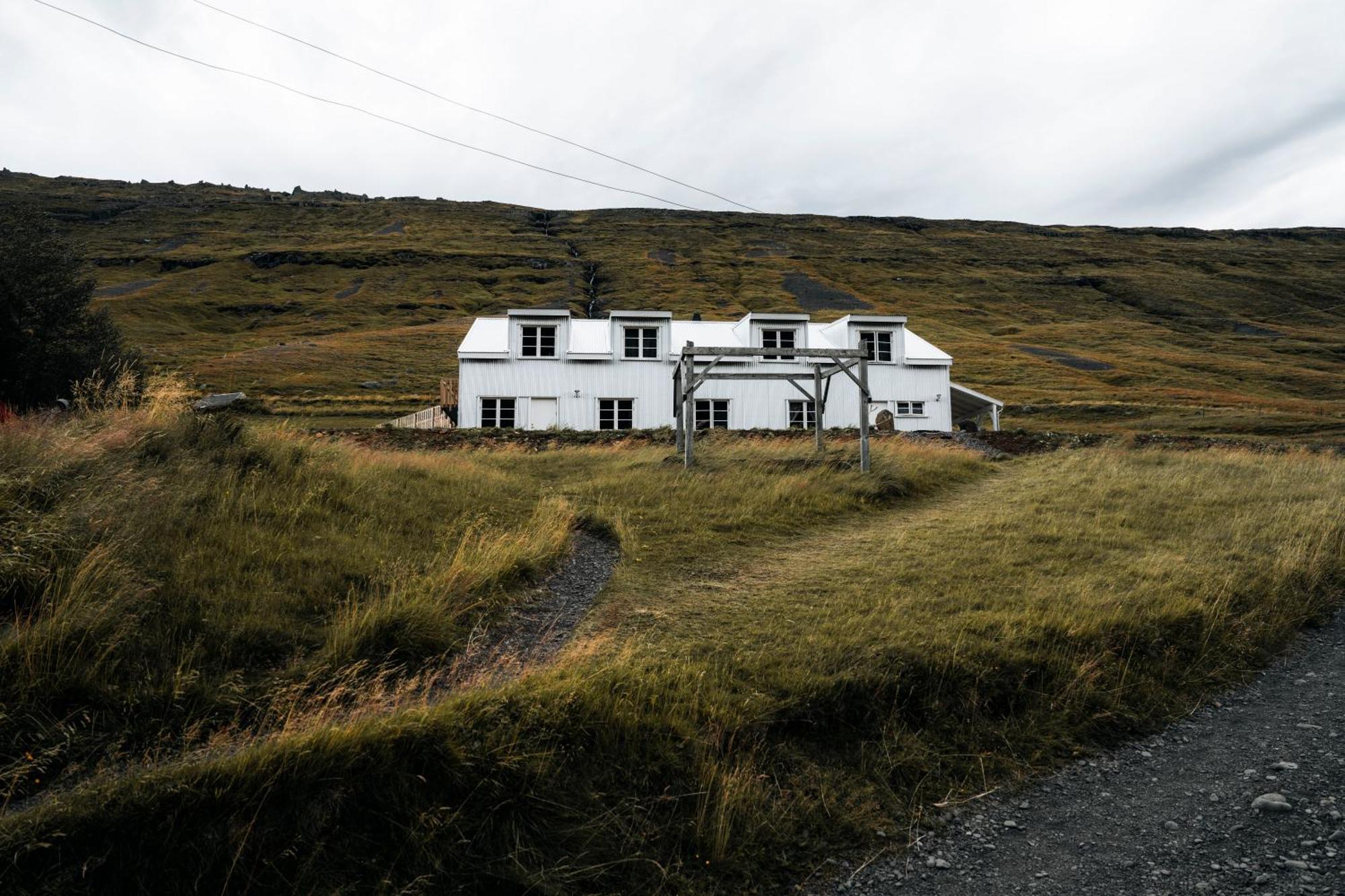 Wilderness Center / Obyggthasetur Islands Hotel Exterior foto
