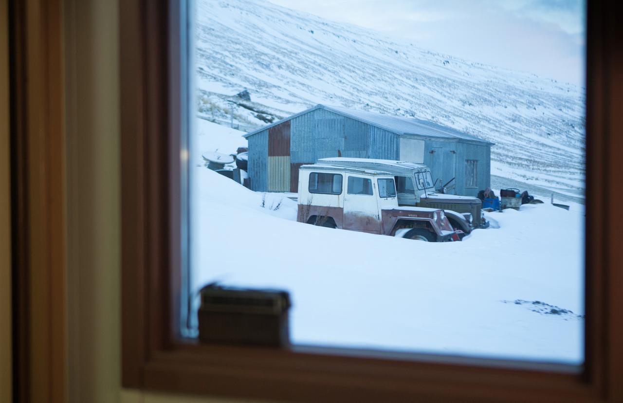 Wilderness Center / Obyggthasetur Islands Hotel Exterior foto